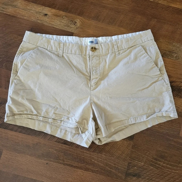 OLD NAVY Tan Mid Rise Shorts Size 12 - Picture 1 of 9